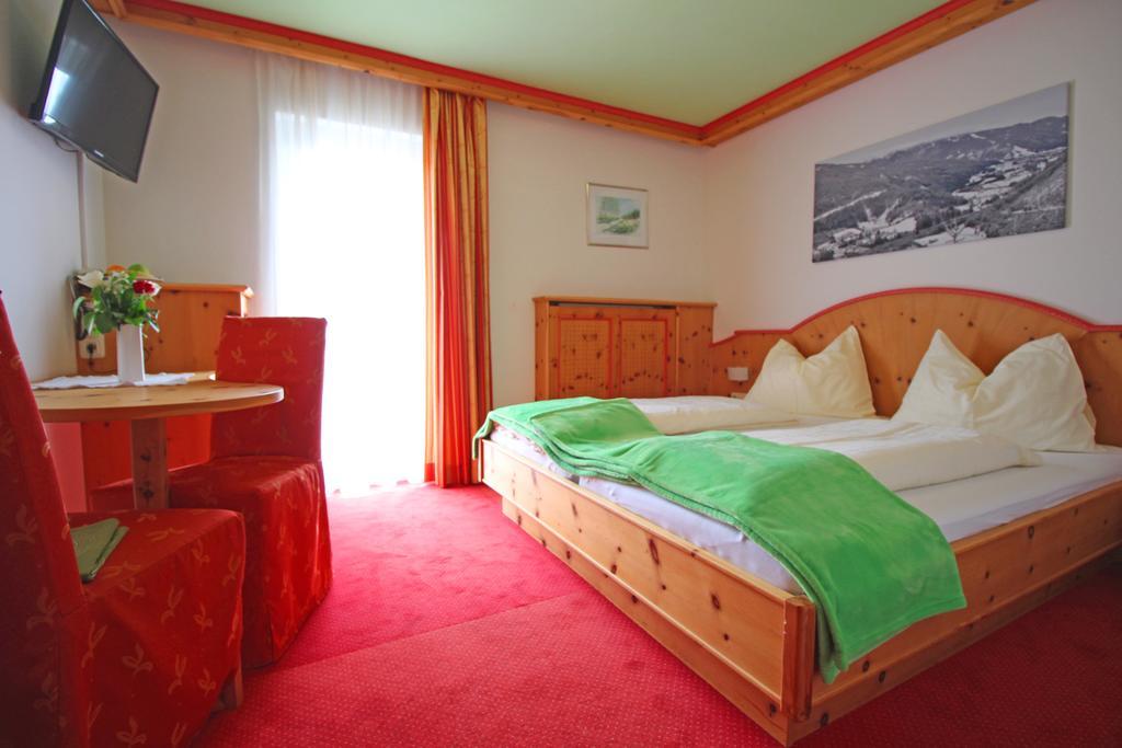 Hotel Kaeferhube Murau Quarto foto